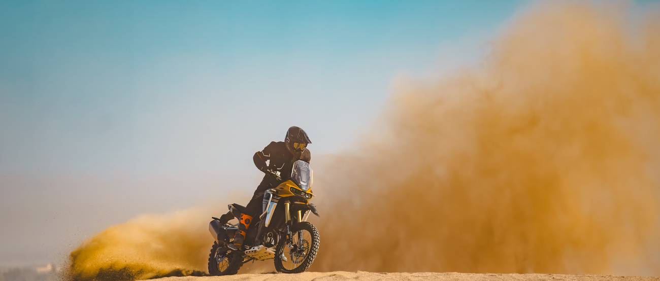 KOVE 800X Rally in the desert